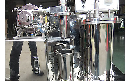 利用氣流粉碎機粉碎工業(yè)鹽的原理是什么？