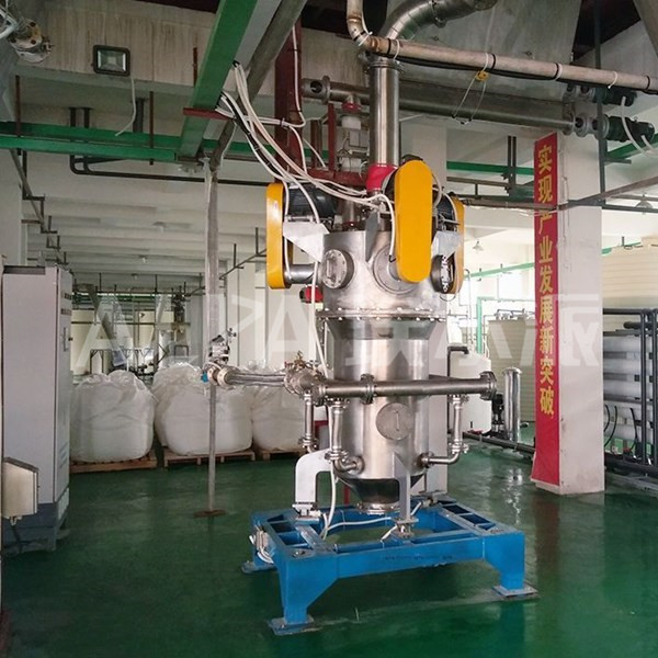 <a href=http://m.capsulegrandcru.com/chanpin/27.html target=_blank class=infotextkey>氣流粉碎機(jī)</a>現(xiàn)場(chǎng)圖